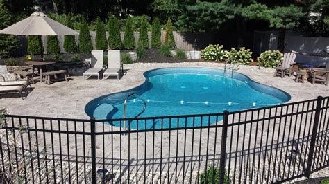 delgallo country pool contract.